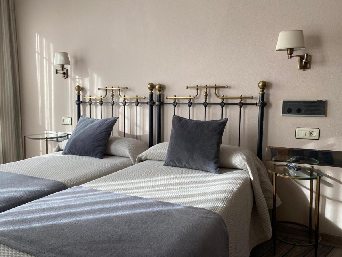 Hotel Los Molinos Лянес Екстериор снимка