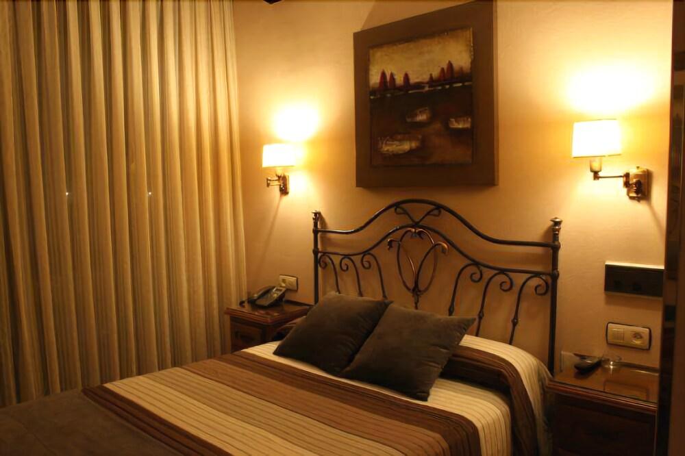 Hotel Los Molinos Лянес Екстериор снимка
