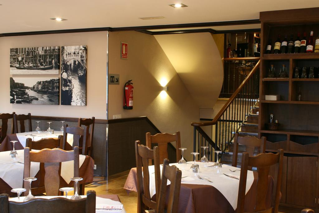 Hotel Los Molinos Лянес Екстериор снимка